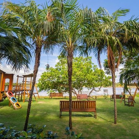 Apto Guarajuba Praia Condominio Porto Smeralda-100 Metros Da Praia Εξωτερικό φωτογραφία