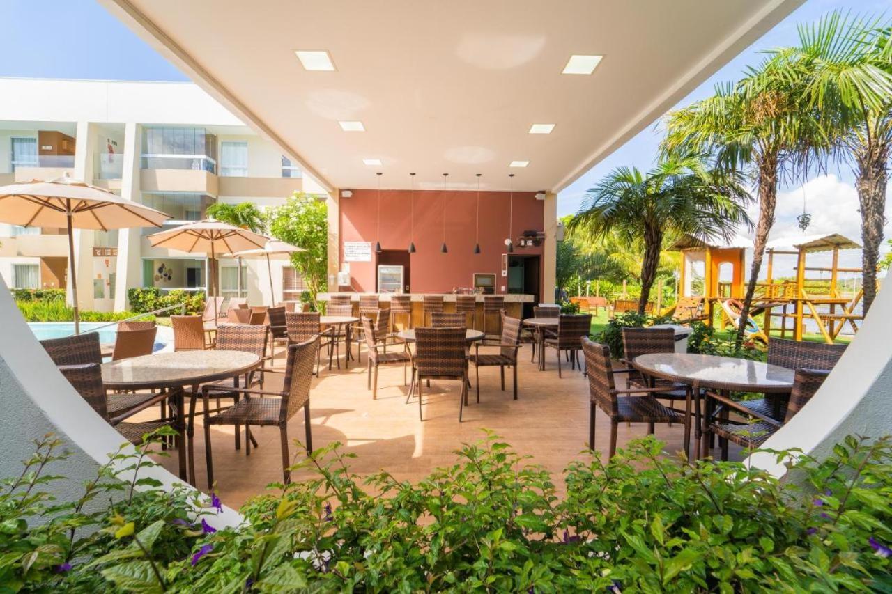 Apto Guarajuba Praia Condominio Porto Smeralda-100 Metros Da Praia Εξωτερικό φωτογραφία
